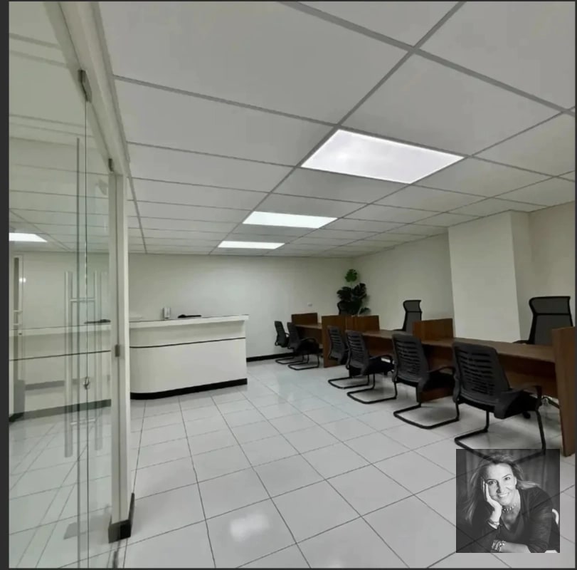 OFICINA NUEVA AMUEBLADA EN RENTA – EDIFICIO 01010, ZONA 10 - 5