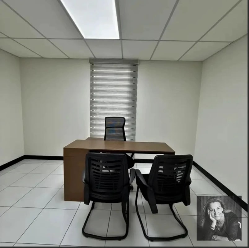 OFICINA NUEVA AMUEBLADA EN RENTA – EDIFICIO 01010, ZONA 10 - 4
