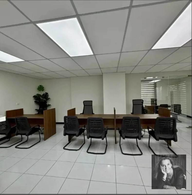 OFICINA NUEVA AMUEBLADA EN RENTA – EDIFICIO 01010, ZONA 10 - 3