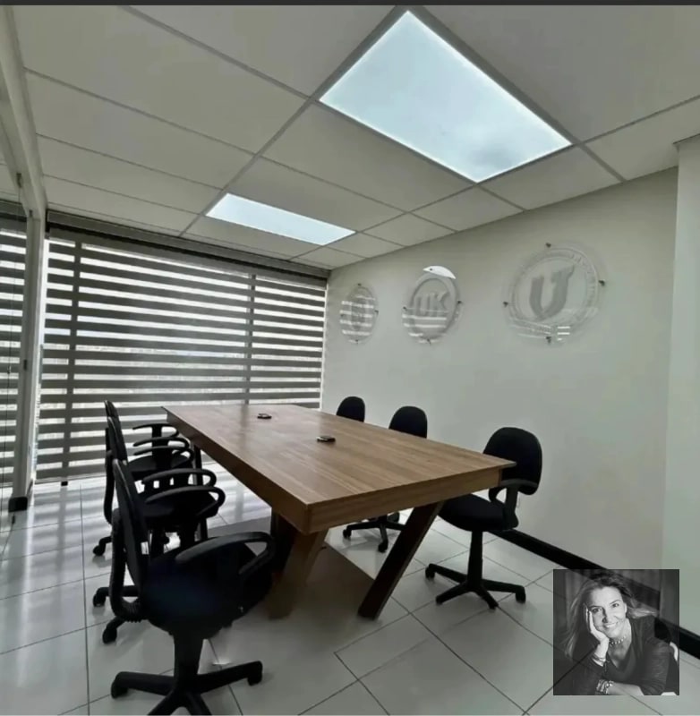 OFICINA NUEVA AMUEBLADA EN RENTA – EDIFICIO 01010, ZONA 10 - 2