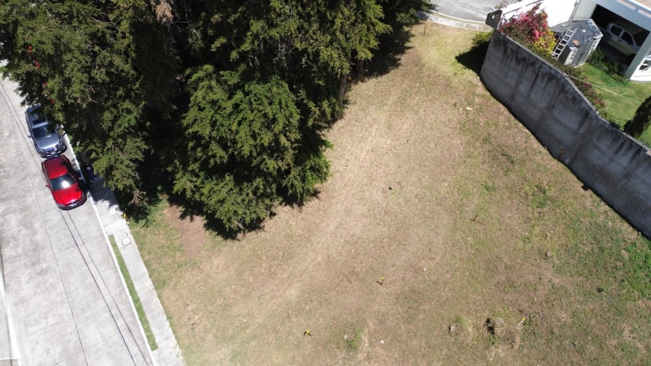 Terreno en venta en residencial Los Manantiales carretera a San José Pinula — Terreno en Venta en Los Manantiales, Carretera a El Salvador, Guatemala, Ciudad — foto 3 de 4