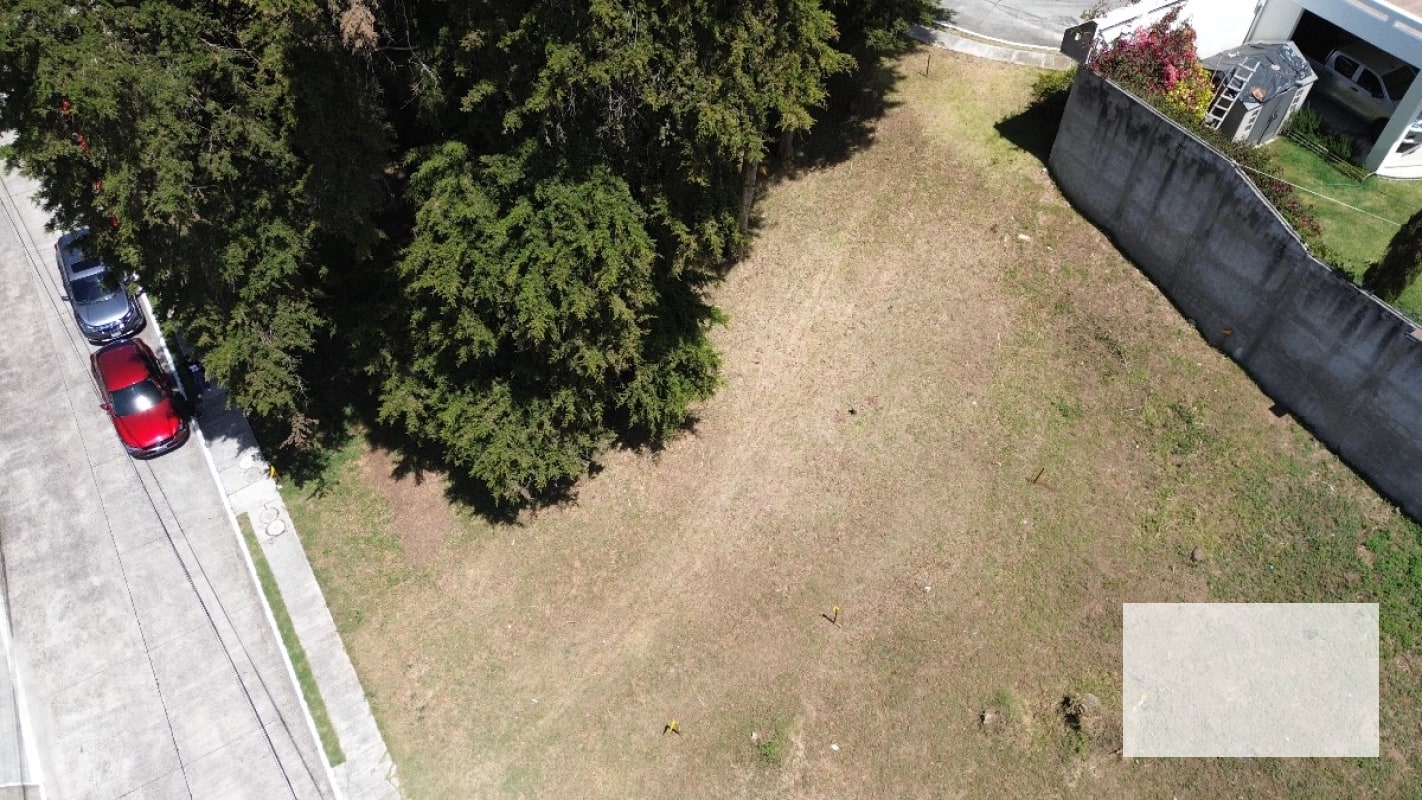 Terreno en venta en residencial Los Manantiales carretera a San José Pinula — Terreno en Venta en Los Manantiales, Carretera a El Salvador, Guatemala, Ciudad — foto 3 de 4