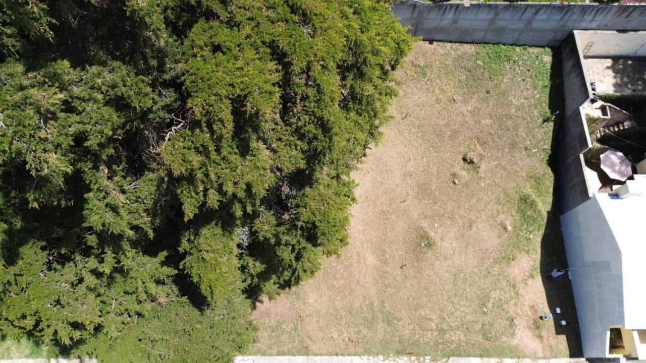 Terreno en venta en residencial Los Manantiales carretera a San José Pinula — Terreno en Venta en Los Manantiales, Carretera a El Salvador, Guatemala, Ciudad — foto 2 de 4