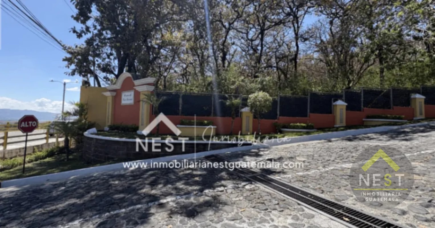 Casa de 4 habitaciones y jardín en venta | BOSQUES DE SAN MARINO - San Cristóbal - 1