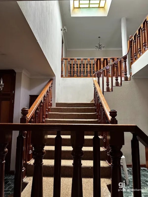 HERMOSA CASA EN COLONIA PRIMAVERA, ZONA 11 - 15