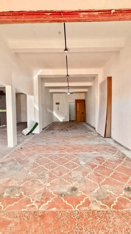 Esquina 32 Calle • Local en Renta • Avenida Bolívar • 140 M² - 2