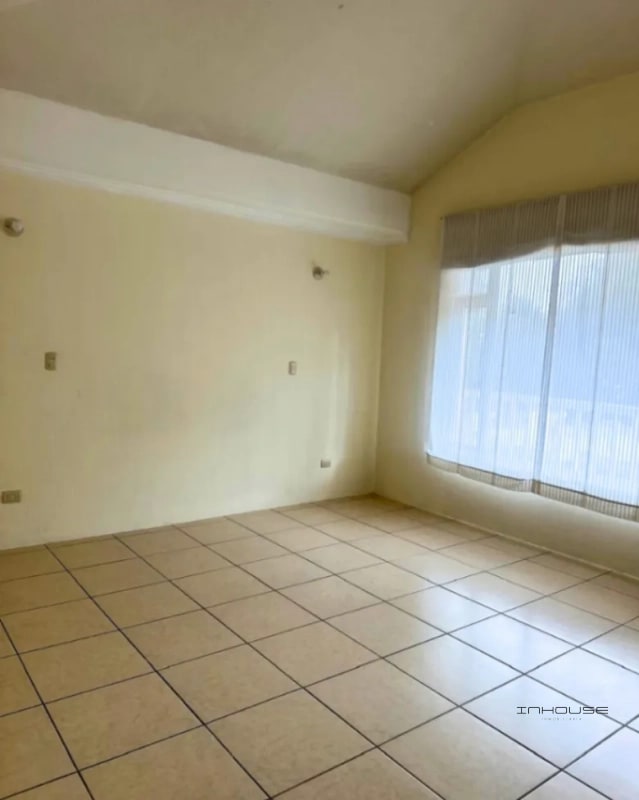 CASA EN VENTA EN SAN JOSE PINULA DENTRO DE CONDOMINIO (copia) — Casa en Venta en San José Pinula, Carretera a El Salvador, Guatemala, Ciudad — foto 5 de 13