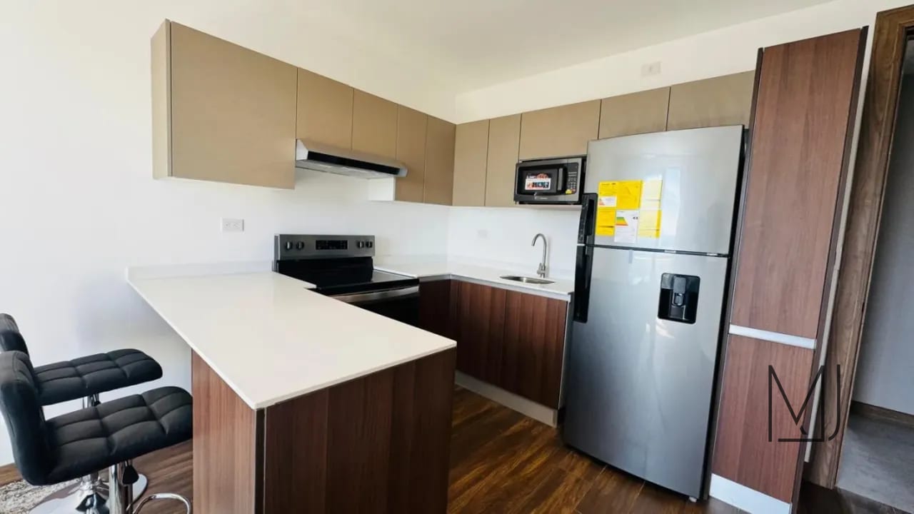 Apartamento en Alquiler | Vila Quince | Zona 15 VH2 | Amueblado · Vista a volcanes — Apartamento en Alquiler en Vila Quince, Zona 15, Guatemala, Ciudad — foto 6 de 9