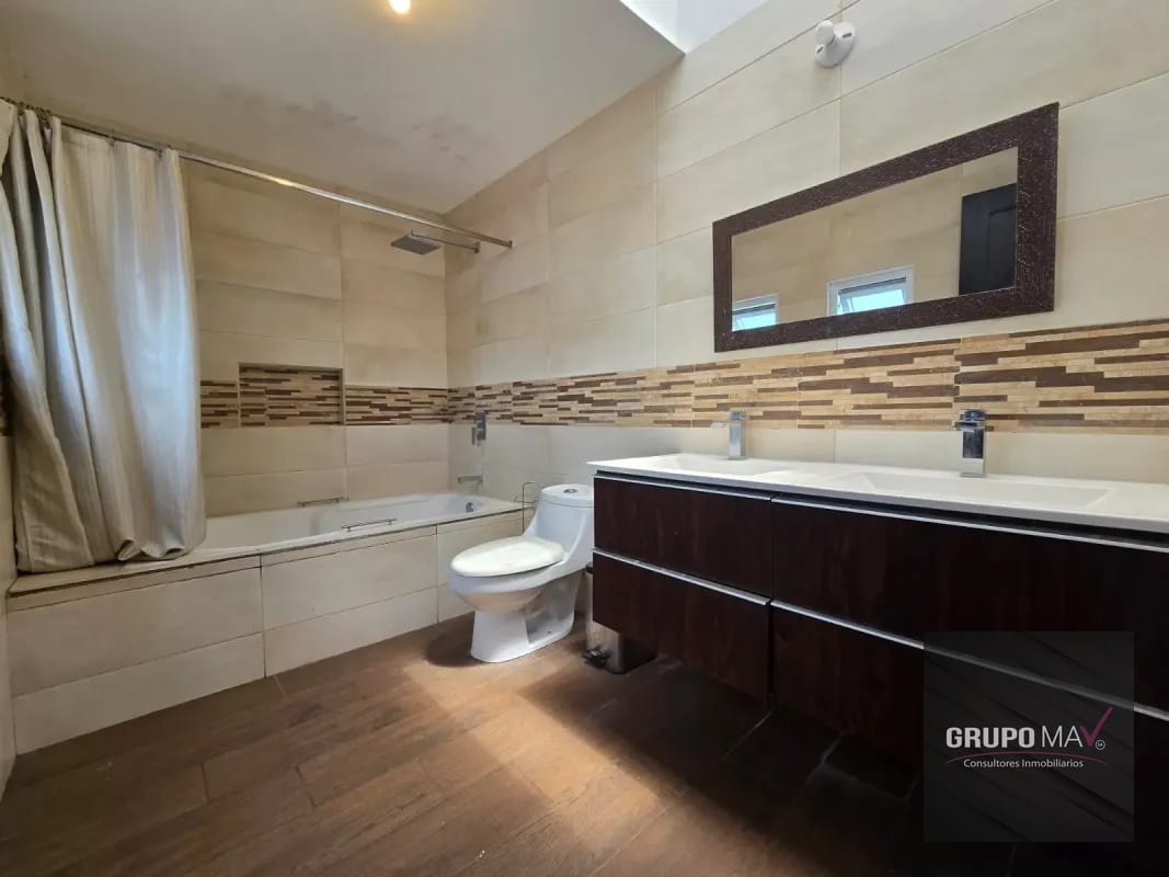 Casa Zona 16 Puerta de Hierro — Casa en Venta en Puerta de Hierro, Zona 16, Guatemala, Ciudad — foto 3 de 14