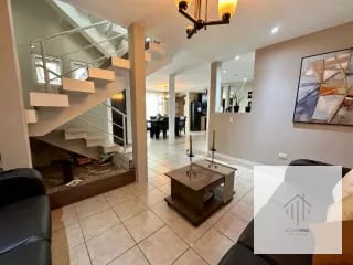 Casa en venta en zona 11 — Casa en Venta en Zona 11, Guatemala, Ciudad — miniatura 1 de 12