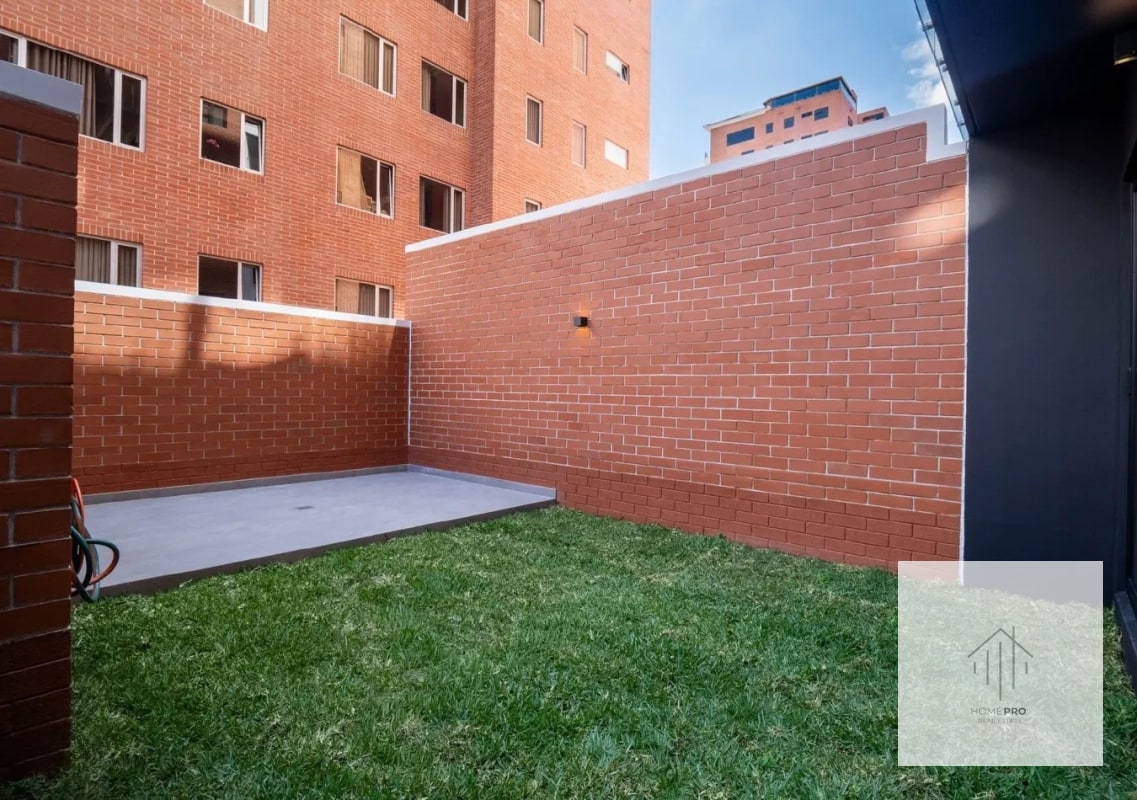 Apartamento con jardín en renta en zona 10 — Apartamento en Alquiler en Casa Ignacio, Zona 10, Guatemala, Ciudad — foto 2 de 14