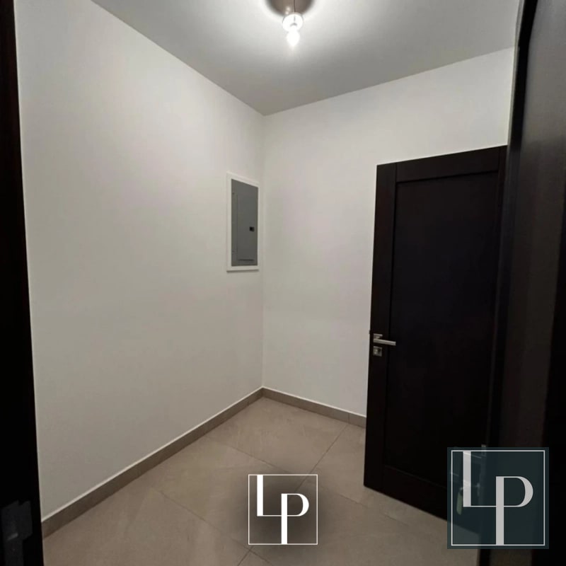 Amplio Apartamento en Venta en Nogales de Cayalá - 2