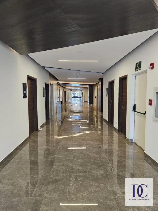 đ OFICINA EN RENTA â EDIFICIO SPAZIO | ZONA 15 - 7