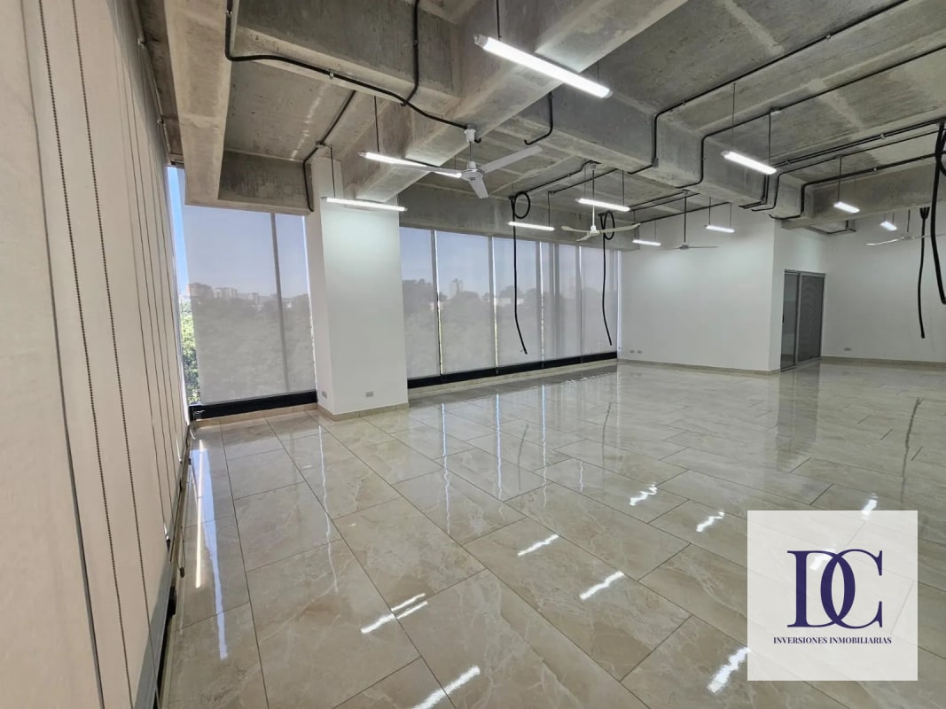 đ OFICINA EN RENTA â EDIFICIO SPAZIO | ZONA 15 - 5