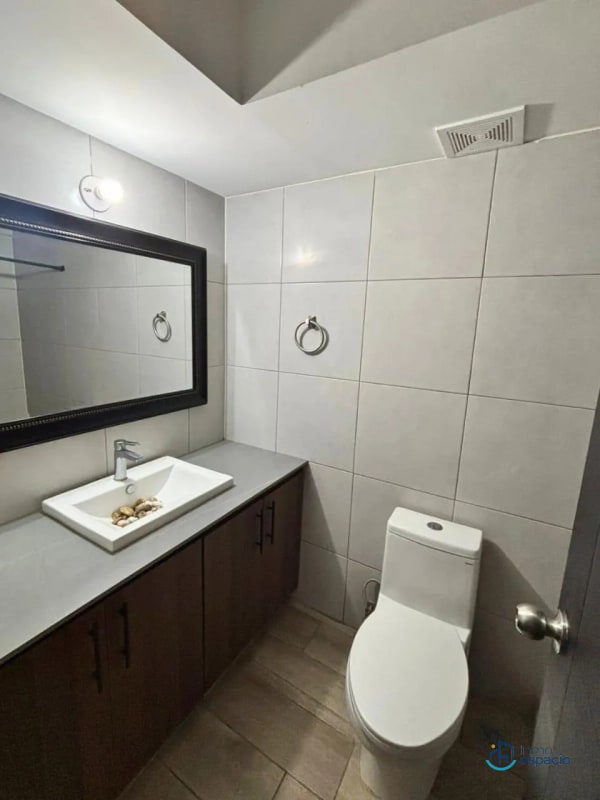 Apartamento en Alquiler – Villa Granada Premium 2, Santa Catarina Pinula - 11