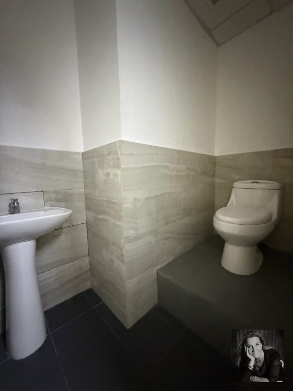 OFICINA EN RENTA – EDIFICIO 01010, ZONA 10 - 6