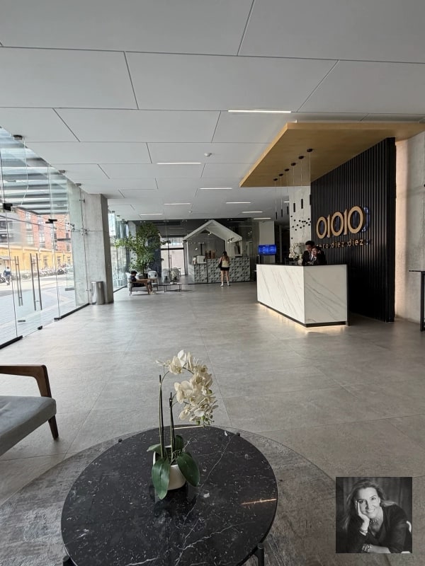 OFICINA EN RENTA – EDIFICIO 01010, ZONA 10 - 2
