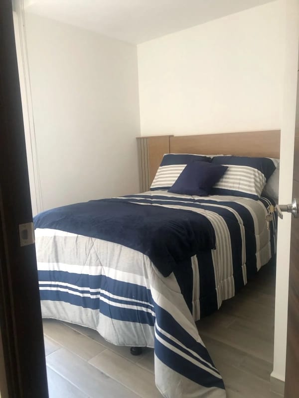 Apartamento  amueblado en Renta en zona 10 — Apartamento en Alquiler en Parque 10, Zona 10, Guatemala, Ciudad — foto 8 de 11