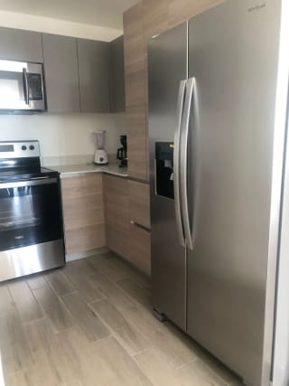 Apartamento  amueblado en Renta en zona 10 — Apartamento en Alquiler en Parque 10, Zona 10, Guatemala, Ciudad — miniatura 4 de 11