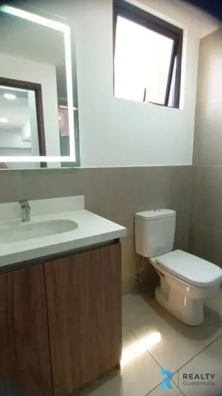 RENTO APARTAMENTO ZONA 10, MORETTI — Apartamento en Alquiler en Moretti, Zona 10, Guatemala, Ciudad — miniatura 6 de 10