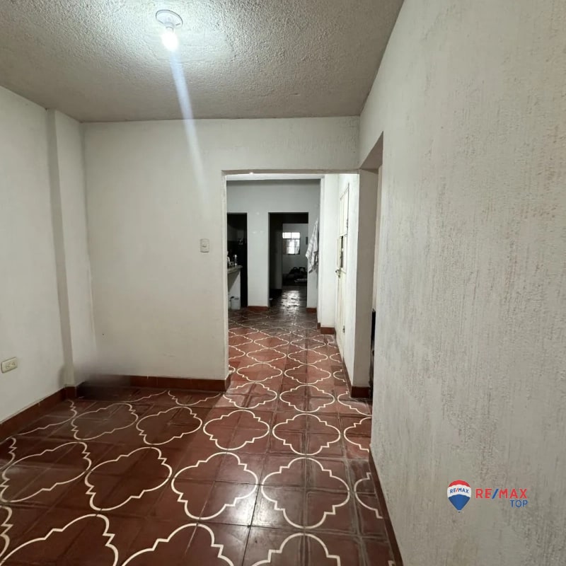 ZONA 1, CASA EN VENTA O RENTA IDEAL PARA COMERCIAL O RESIDENCIAL - 8