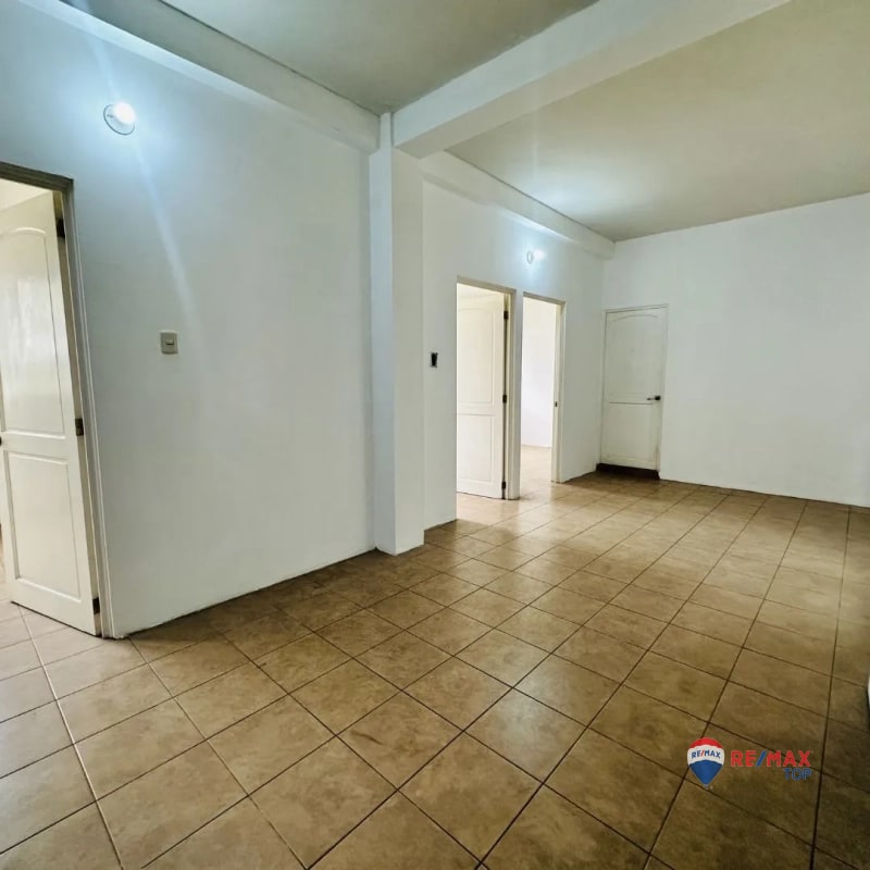 ZONA 1, CASA EN RENTA  IDEAL P/COMERCIAL O RESIDENCIAL - 2