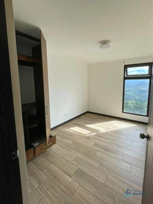 Apartamento en alquiler en Edificio Nagano, Zona 16 - 12