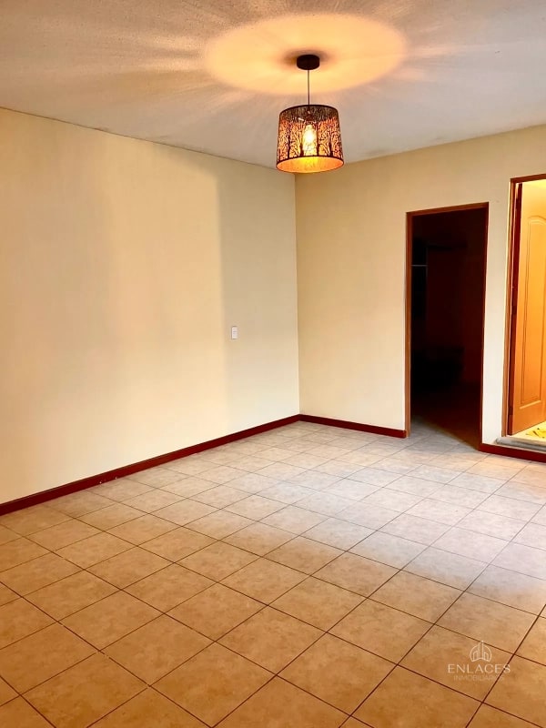 Zona 4 Mixco • Casa en Renta • Condominio El Barrio San Nicolás - 13