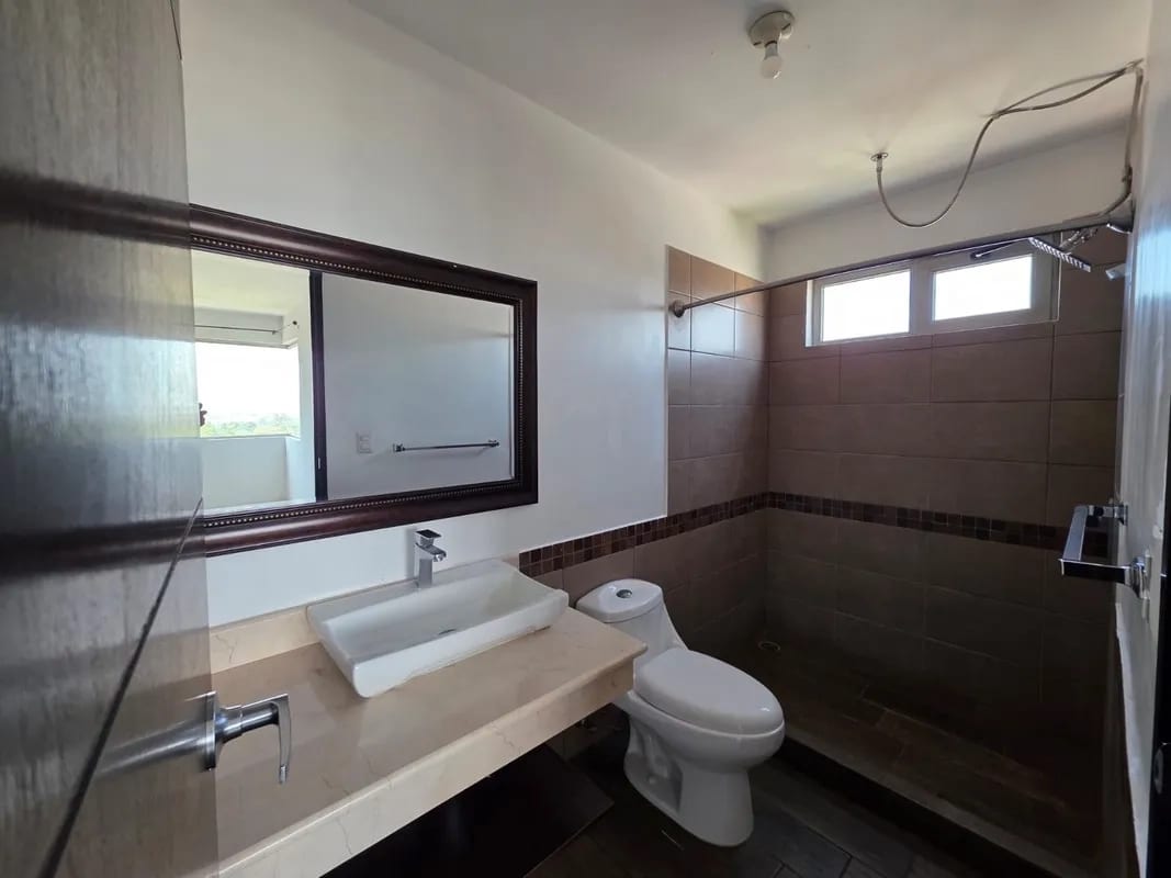 Apartamento en renta zona 10 — Apartamento en Alquiler en Verona, Zona 10, Guatemala, Ciudad — foto 7 de 16