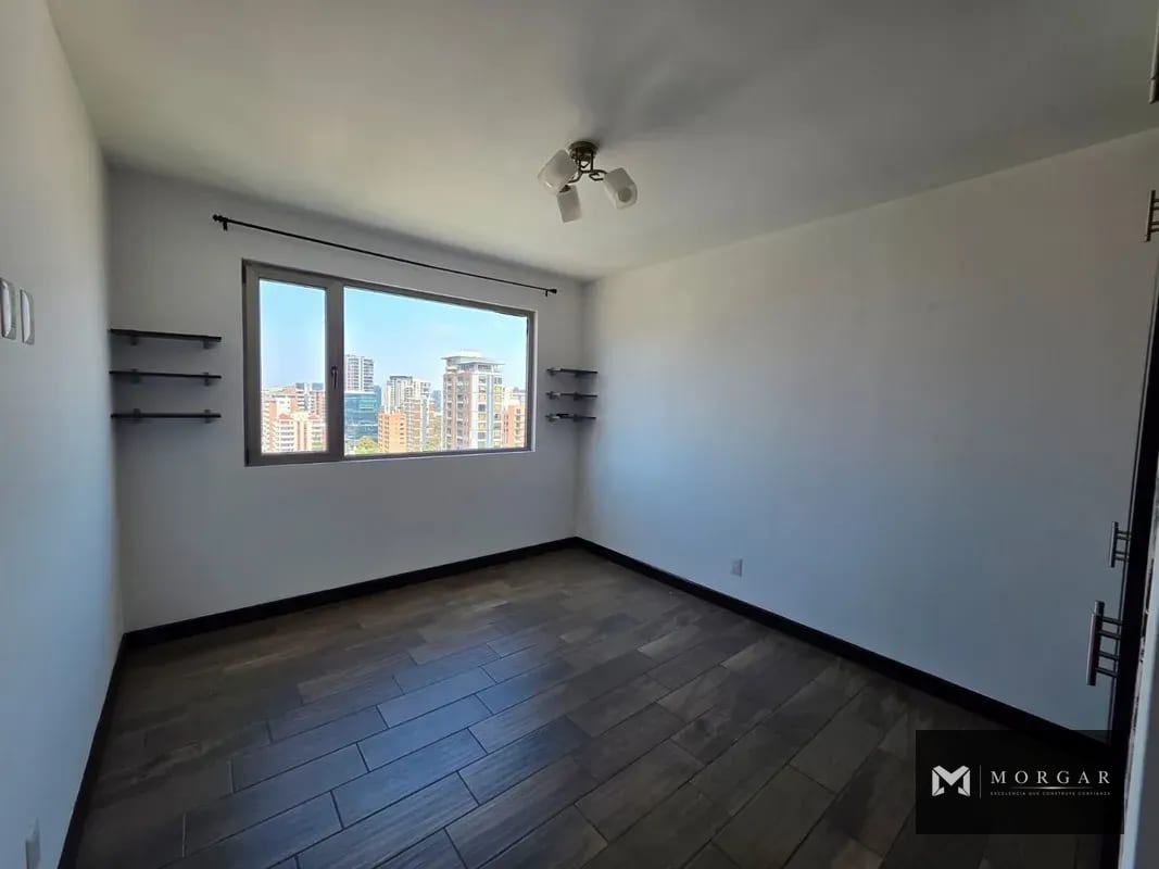 Apartamento en renta zona 10 — Apartamento en Alquiler en Verona, Zona 10, Guatemala, Ciudad — foto 5 de 16