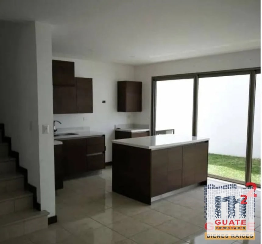 Casa en condominio en Renta, Zona 16 - 11