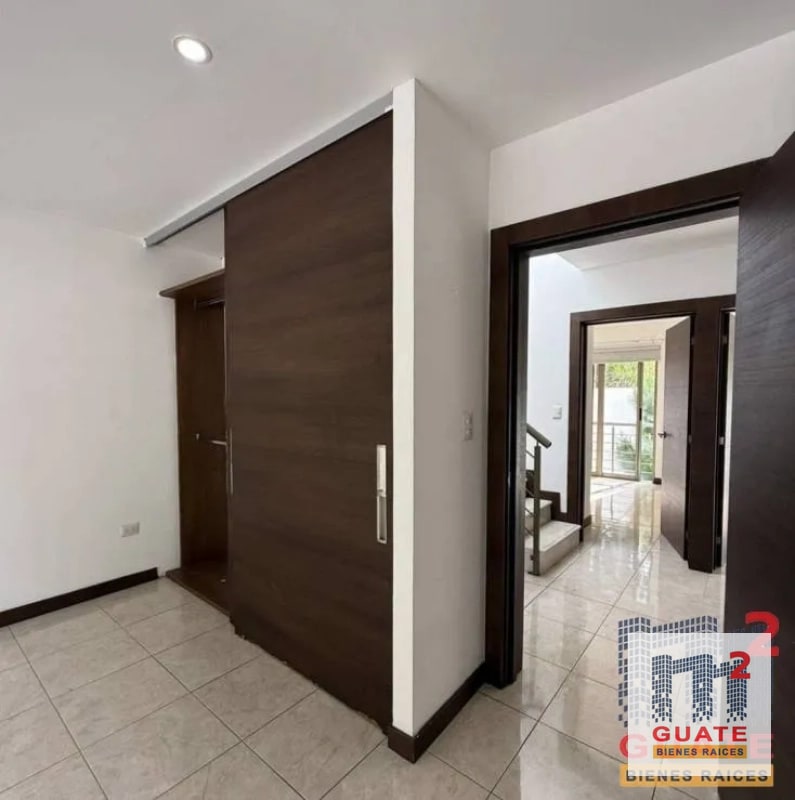Casa en condominio en Renta, Zona 16 - 4