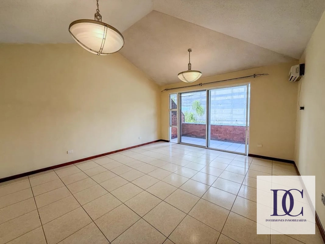 📍 CASA EN VENTA – CAÑADAS DE ELGIN | ZONA 13 - 10