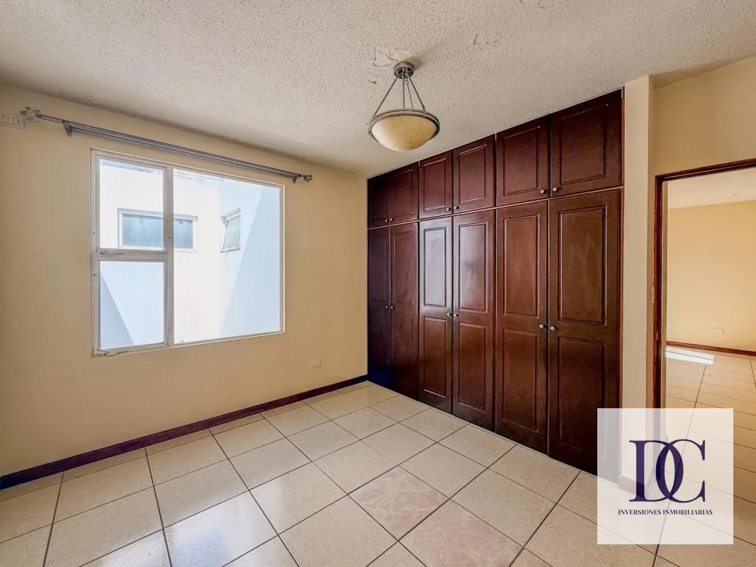 📍 CASA EN VENTA – CAÑADAS DE ELGIN | ZONA 13 - 7