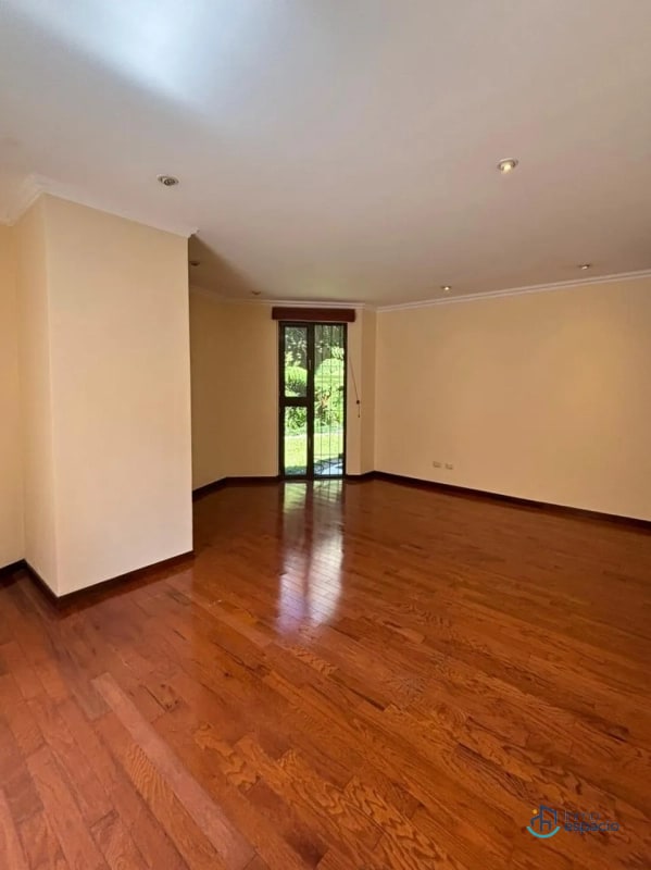 Apartamento en venta o alquiler en Edificio Plenum, 5ta Avenida Zona 14 - 8