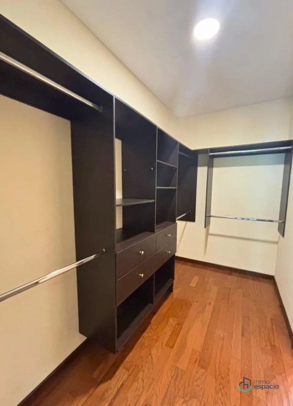 Apartamento en venta o alquiler en Edificio Plenum, 5ta Avenida Zona 14 - 5