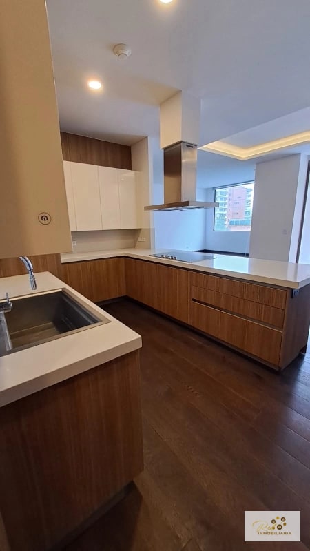 APARTAMENTO DE LUJO EN VENTA  📍 Edificio Echo – Zona 14 - 9