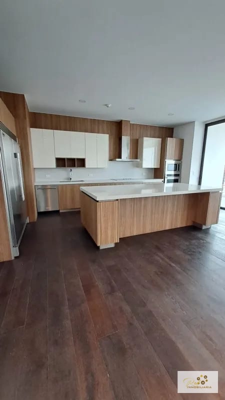APARTAMENTO DE LUJO EN VENTA  📍 Edificio Echo – Zona 14 — Apartamento en Venta en Echo, Zona 14, Guatemala, Ciudad — foto 9 de 15