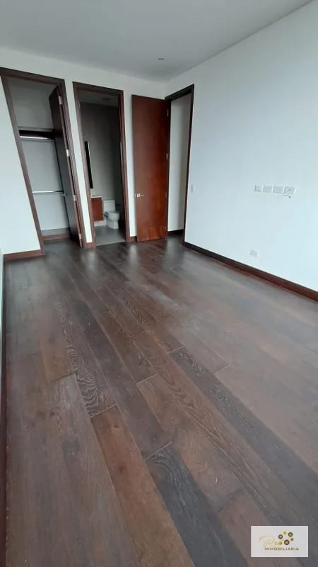 APARTAMENTO DE LUJO EN VENTA  📍 Edificio Echo – Zona 14 — Apartamento en Venta en Echo, Zona 14, Guatemala, Ciudad — foto 3 de 15