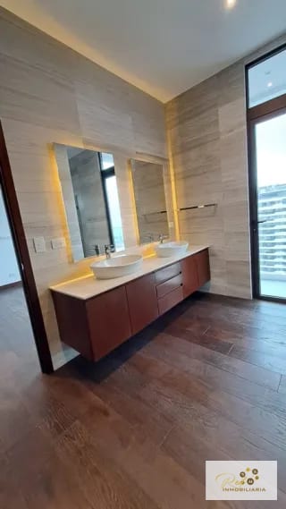 APARTAMENTO DE LUJO EN VENTA  📍 Edificio Echo – Zona 14 — Apartamento en Venta en Echo, Zona 14, Guatemala, Ciudad — miniatura 2 de 15