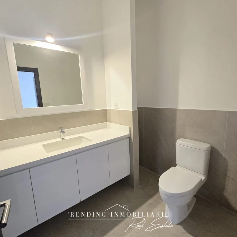 Apartamento en renta zona 16 edificio Nogales de Cayalá de 3 habitaciones + 2 parqueos — Apartamento en Alquiler en Zona 16, Guatemala, Ciudad — foto 3 de 10