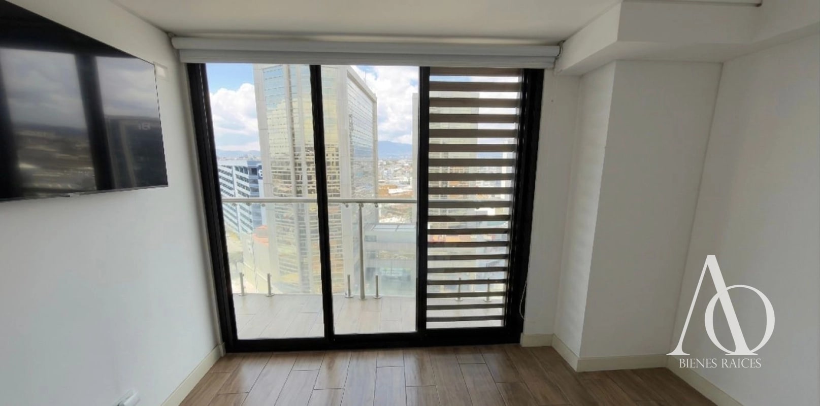 Apartamento en Venta Edificio Quo, zona 4 N12 / EN DIRECTO - 3
