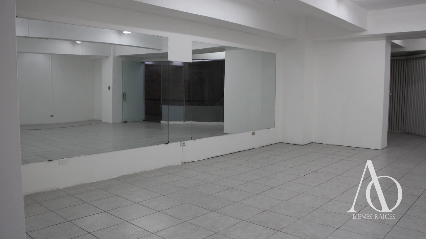 Local en Alquiler Edificio Murano Center, zona 10 N1 / EN DIRECTO - 9