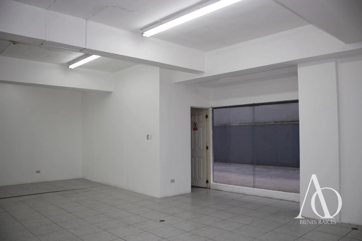 Local en Alquiler Edificio Murano Center, zona 10 N1 / EN DIRECTO - 1