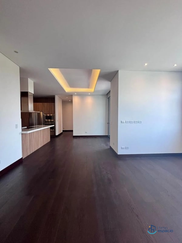 Apartamento en venta o alquiler en Edificio Echo, Zona 14 - 16
