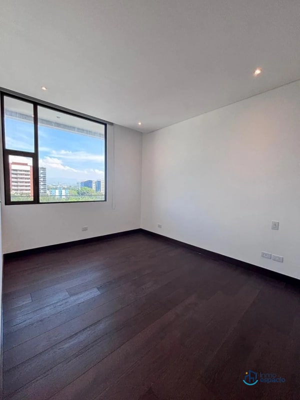 Apartamento en venta o alquiler en Edificio Echo, Zona 14 - 10