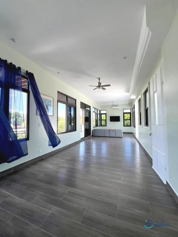 Propiedad en venta con 2 viviendas en Nueva Concepción, Escuintla - 10