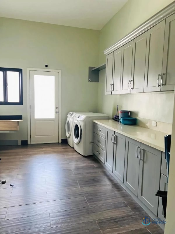 Propiedad en venta con 2 viviendas en Nueva Concepción, Escuintla - 5