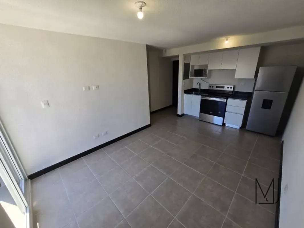 Apartamento en Alquiler | Edificio Esenta | Zona 12 | 2 habitaciones · Cerca de la USAC — Apartamento en Alquiler en Esenta, Zona 12, Guatemala, Ciudad — foto 7 de 11