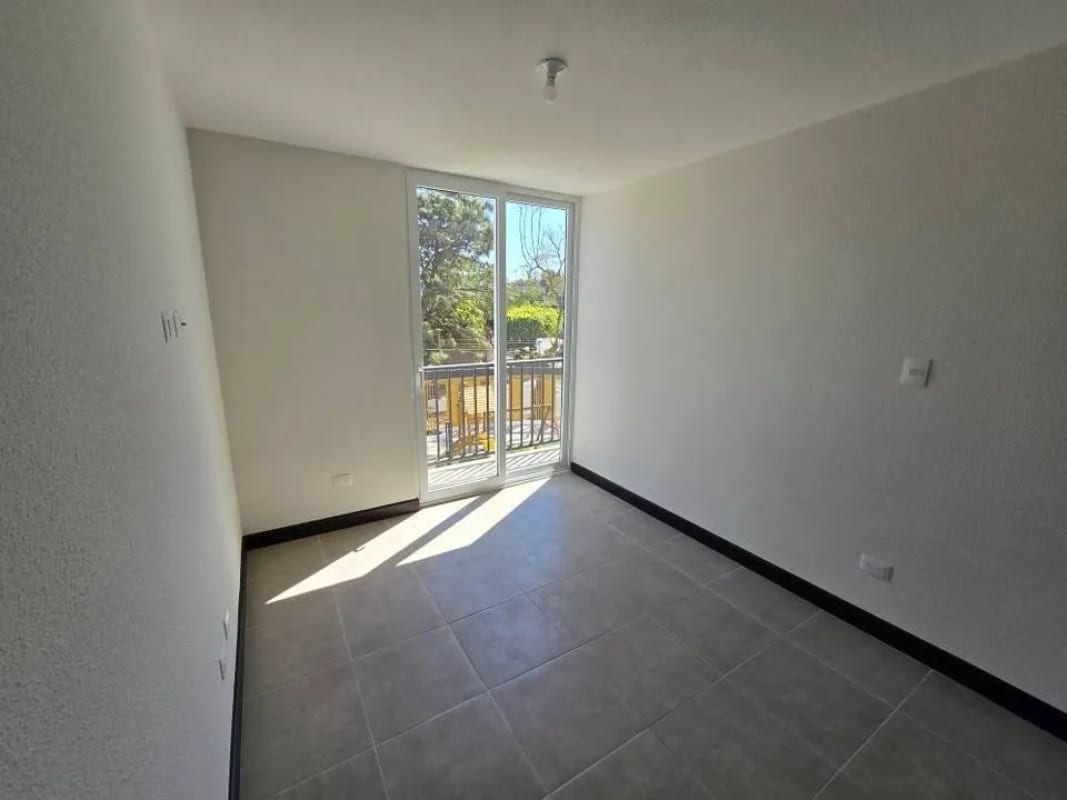 Apartamento en Alquiler | Edificio Esenta | Zona 12 | 2 habitaciones · Cerca de la USAC — Apartamento en Alquiler en Esenta, Zona 12, Guatemala, Ciudad — foto 5 de 11